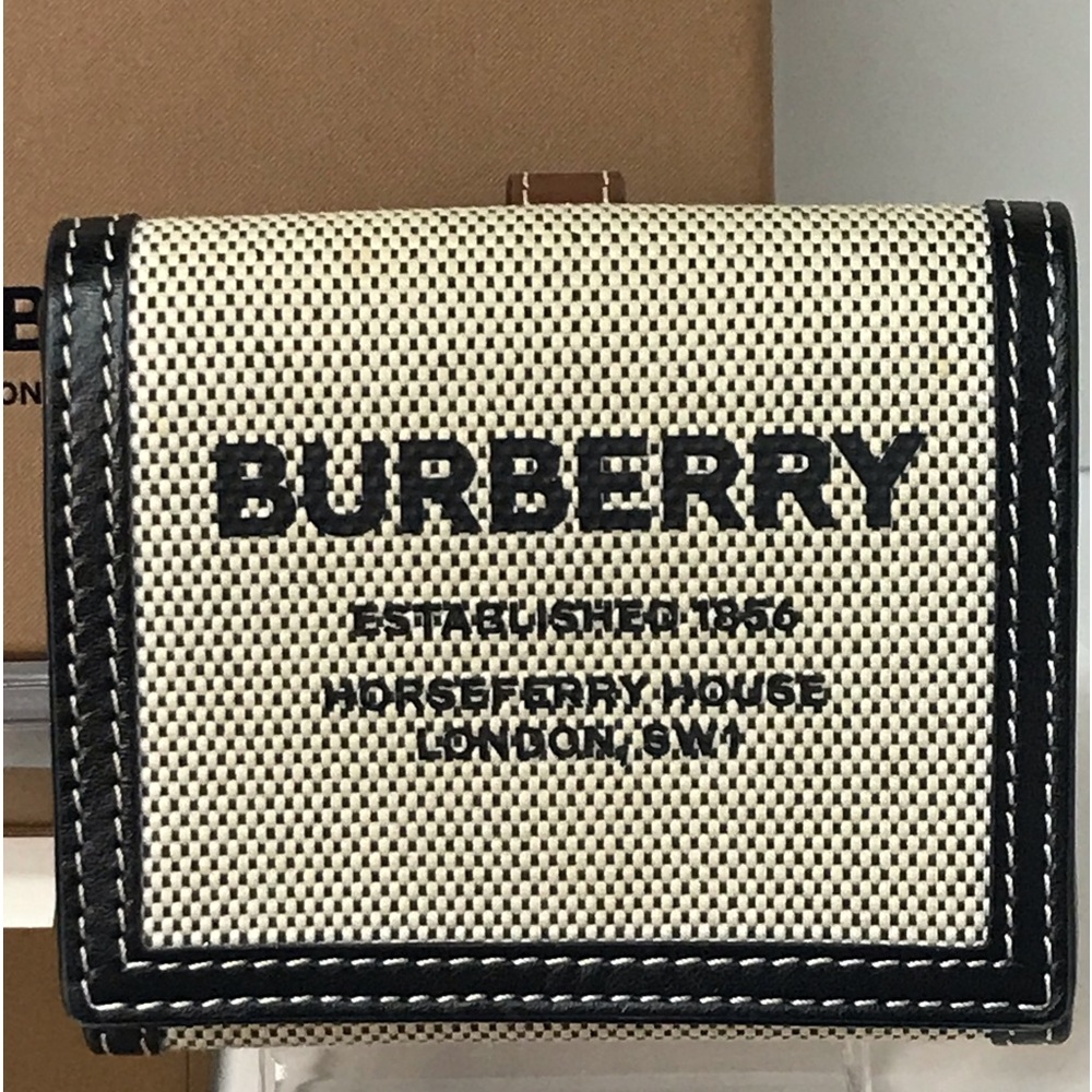 Burberry Luna Horseferry Print Canvas/Leather Bifold Wallet 😍🤍🔥 - Picture 4 of 17